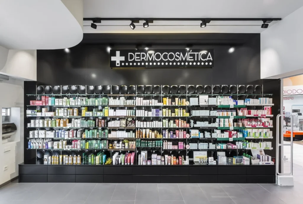 La guida definitiva ai requisiti assicurativi per farmacie (2026) 7 Layout interno della clinica dentale (2)