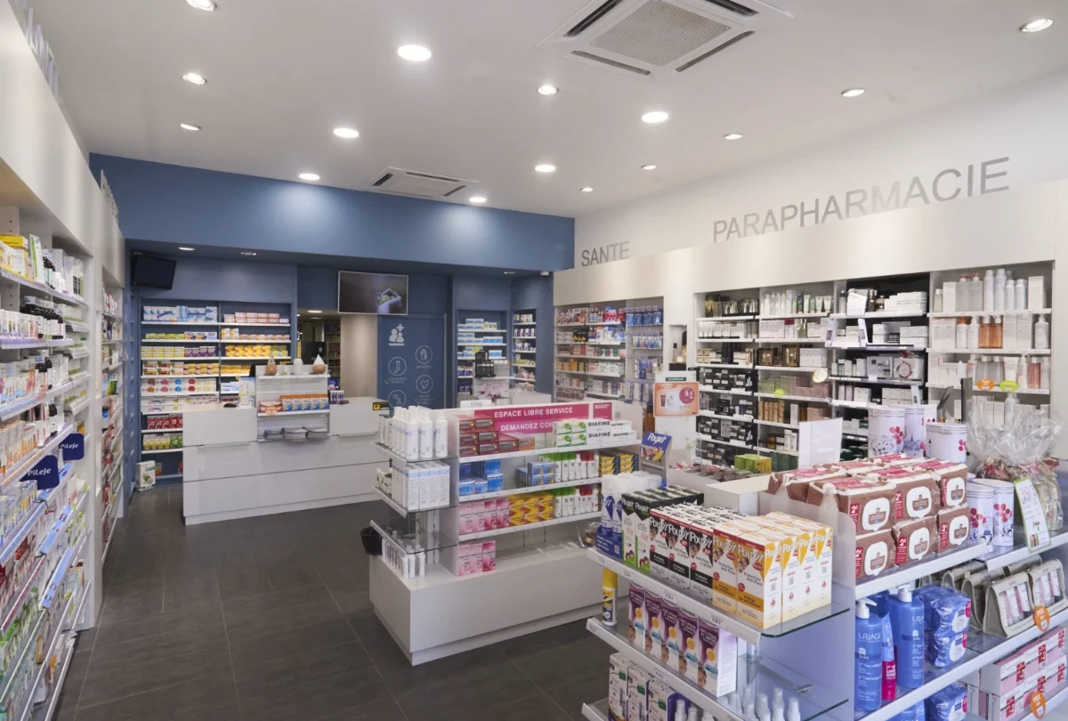 Pharmacy Reception Counter Design