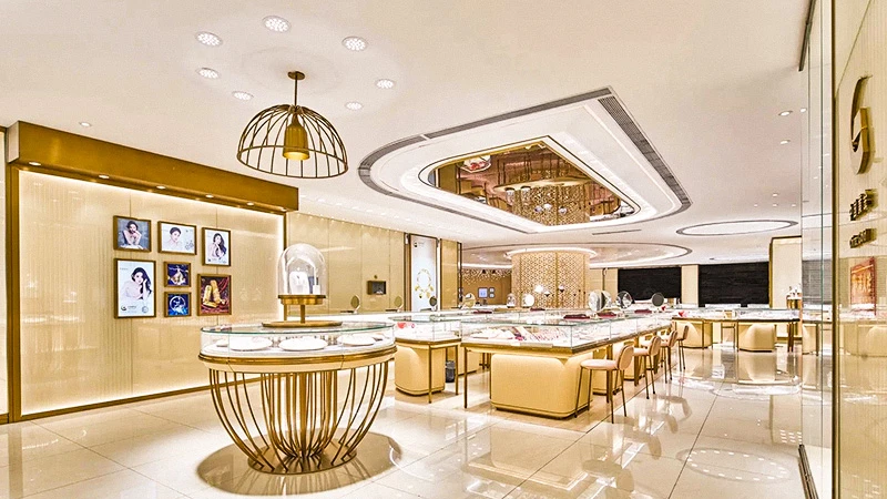 Chain Jewelry Store Fixture Solution