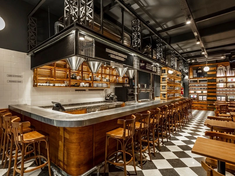 Pickup and queue guidance fixtures