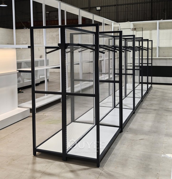 Sistema de estanterías de pared con malla metálica negra 05