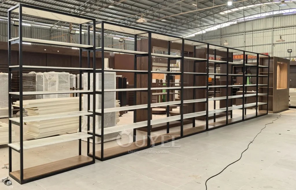 Estantería de exhibición minorista de mármol negro y blanco 02