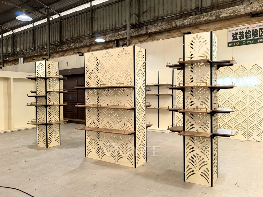 Présentoir mural décoratif en crème 01