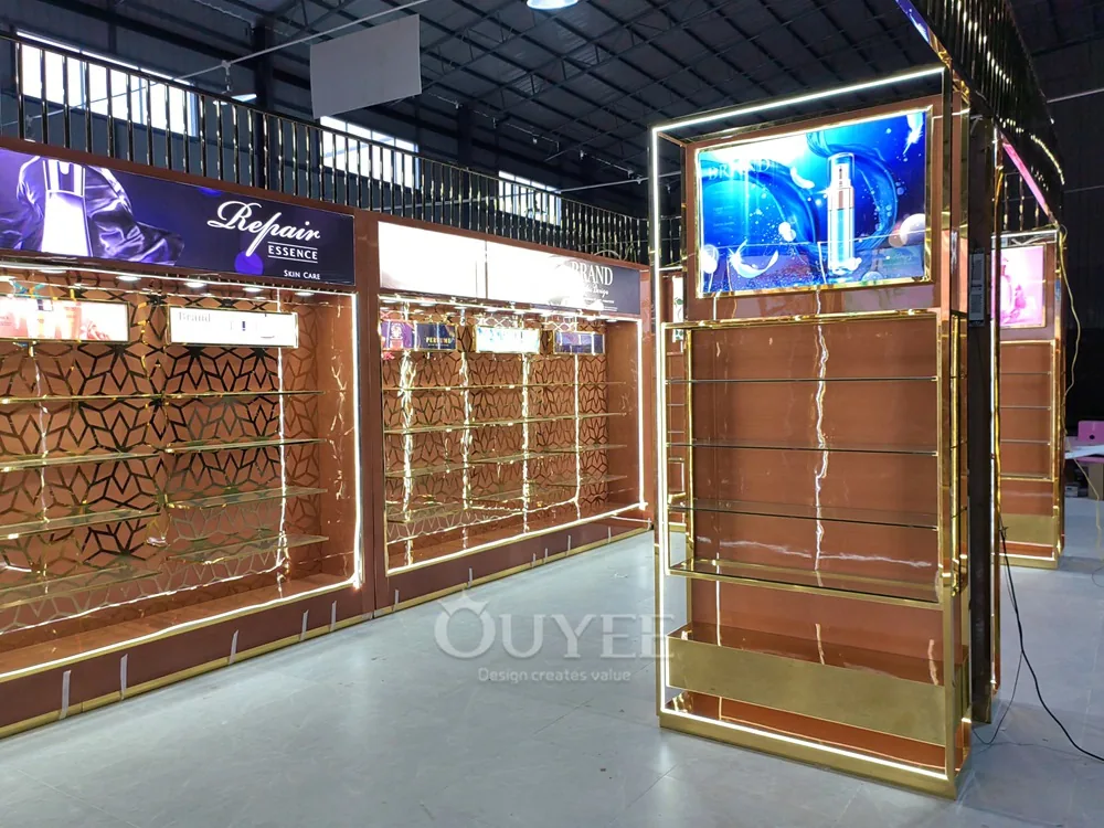 Espositore di lusso in oro per negozio di cosmetici 05