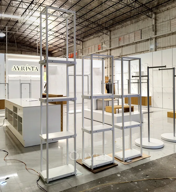 طقم رفوف عرض ملابس بأسلوب بسيط 05