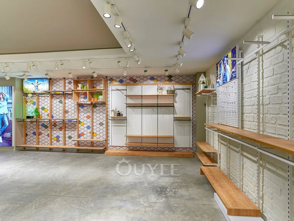 Étagère d'exposition murale pour magasins pour enfants 04