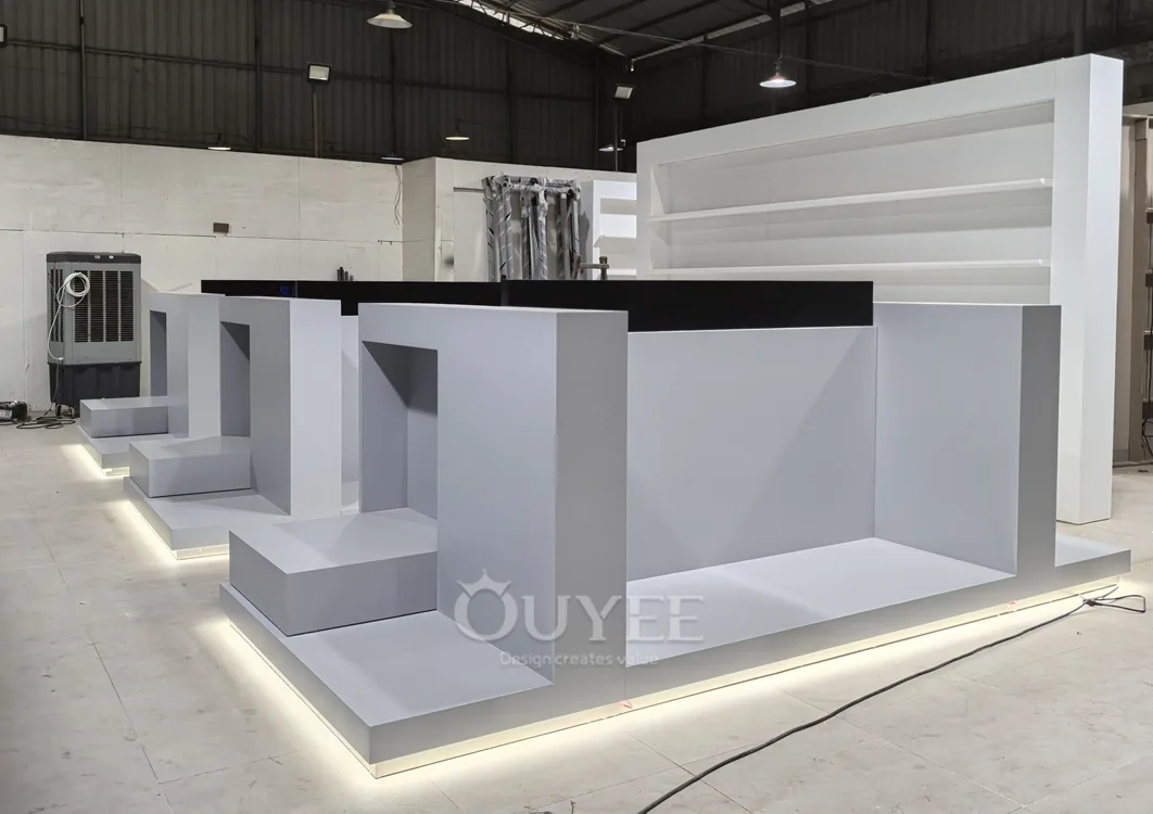 Expositor de mostrador de caja minorista blanco con encimera negra 04