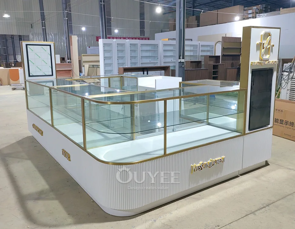 Conjunto de mostradores de isla con vitrina de vidrio curvado en blanco y dorado 03