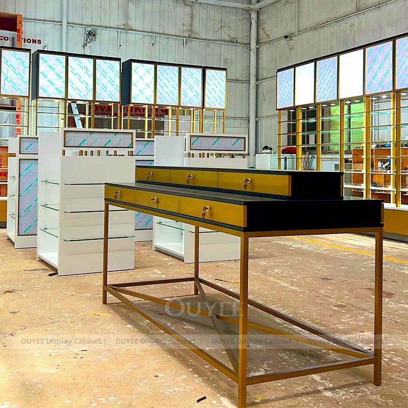 mueble-exhibidor-de-perfumes-blanco-moderno-de-doble-caras (1)
