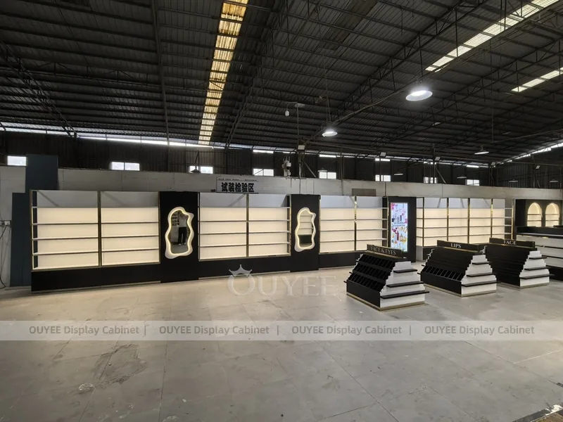 Estantería de pared para perfumes lineal negra con banda de luz_05