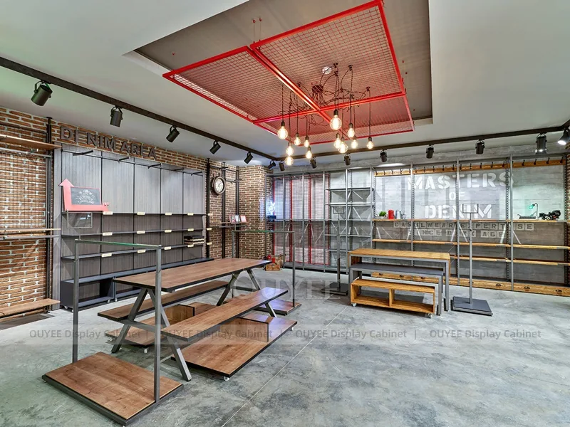 Bright Footwear Hall y Casualwear Display Mix_04