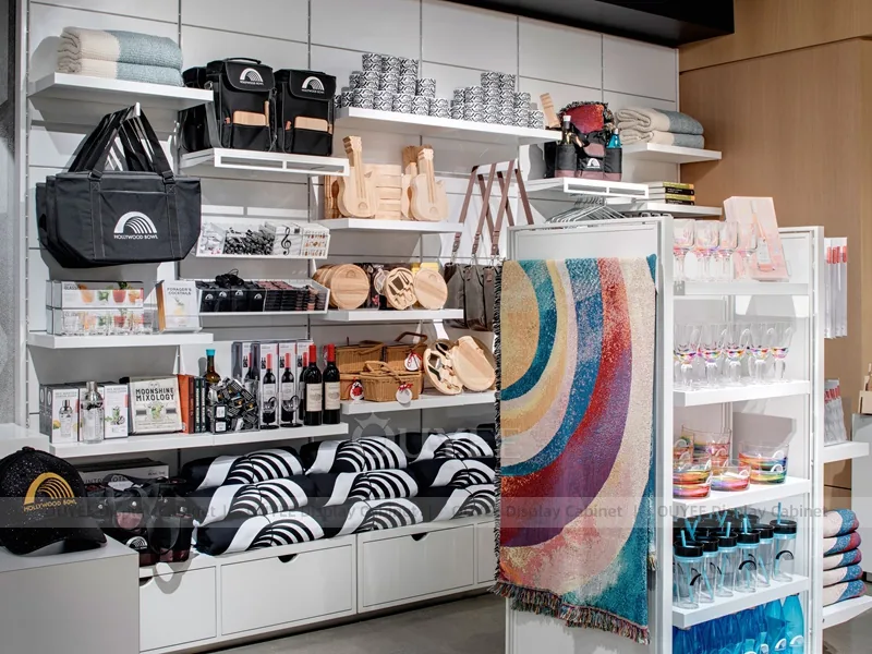 Contemporary Apparel and Lifestyle Boutique Fixtures_04
