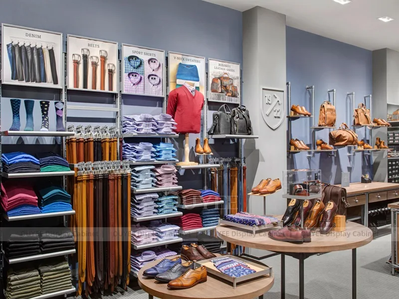 Vitrine pour maroquinerie et prêt-à-porter masculin_04