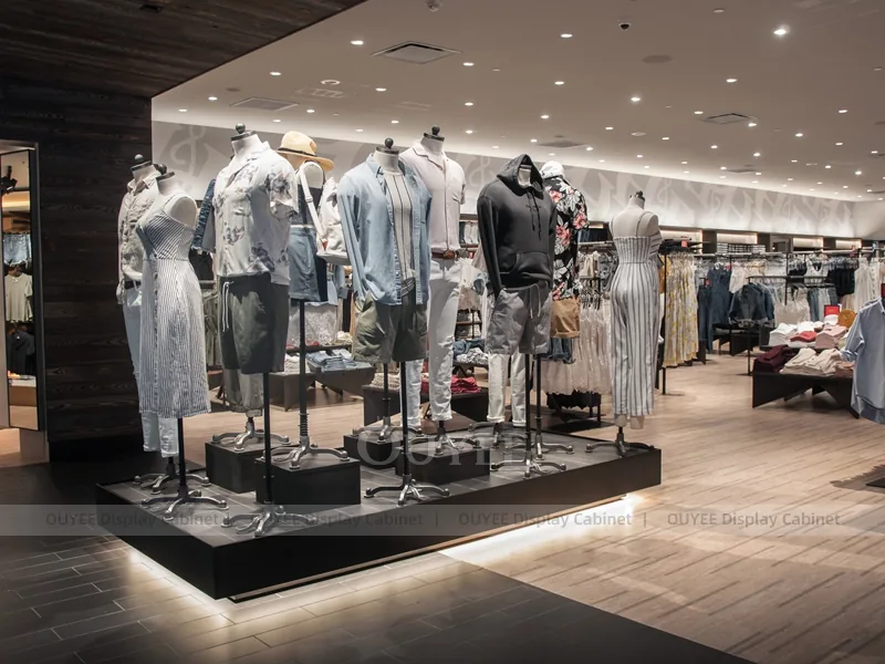 Luxus-Casualwear-Boutique-Tisch- und Wandset_05