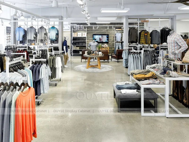 Luxus-Casualwear-Boutique-Tisch- und Wandset_14
