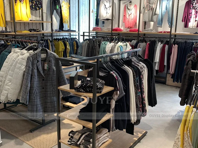 Open Frame Boutique Garment Display System_09