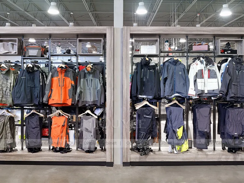 Exhibición de ropa deportiva para exteriores y equipo de deportes acuáticos_04