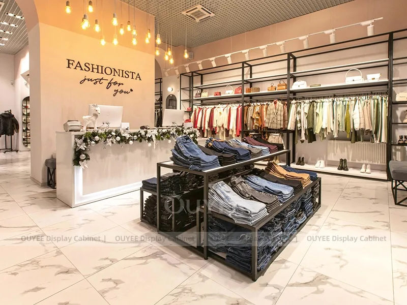 Romantic Womenswear Boutique Table and Rail Set_04