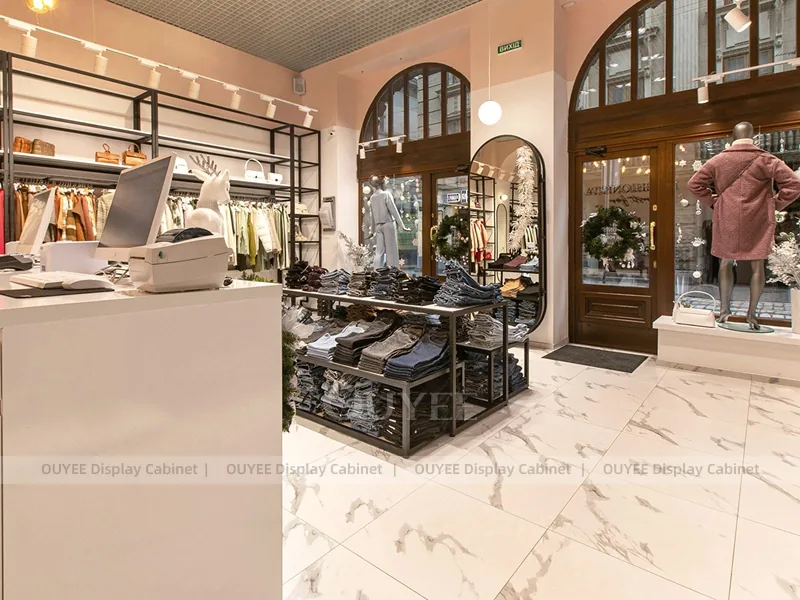 Romantic Womenswear Boutique Table and Rail Set_06