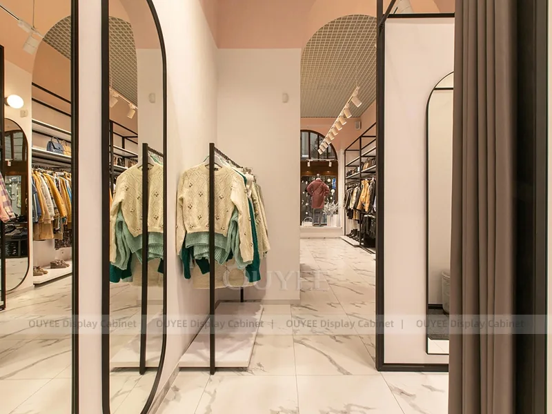 Romantic Womenswear Boutique Table and Rail Set_17
