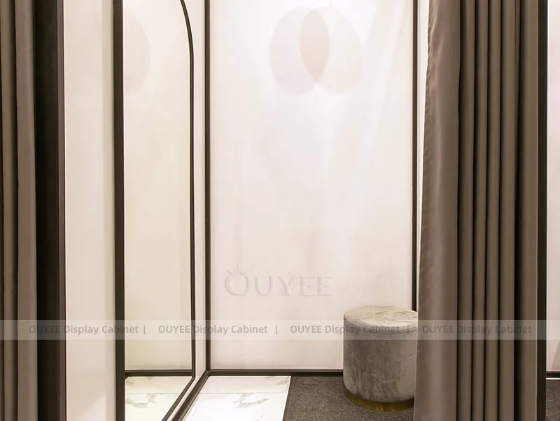 Romantic Womenswear Boutique Table and Rail Set_30