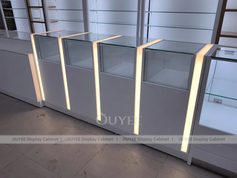 Set Parete Profumo Autoportante Bianca e Espositore Rotondo_03