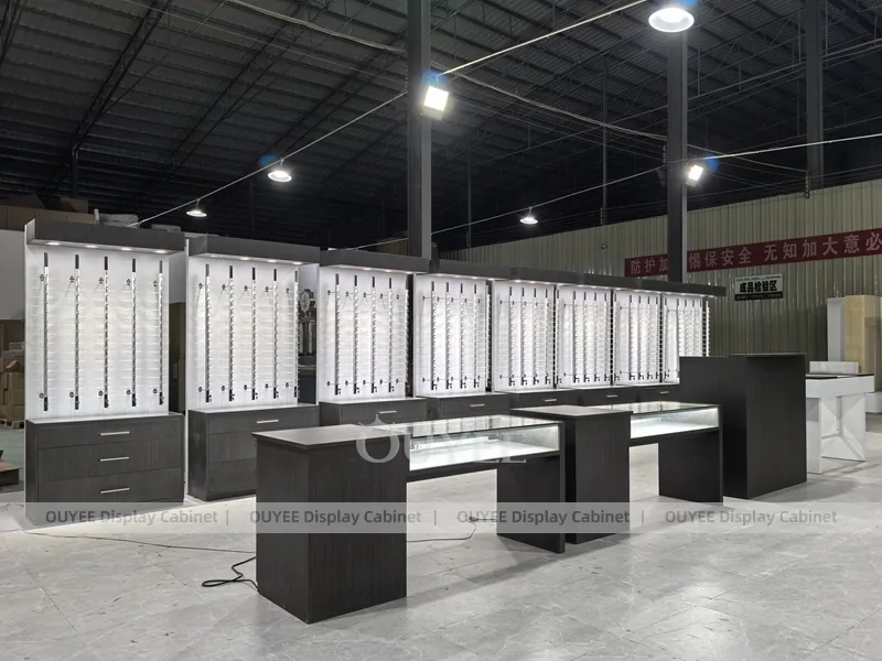 Siyah Beyaz Optik Mağaza Gösterim Düzeni ve Ada Tezgahları_03