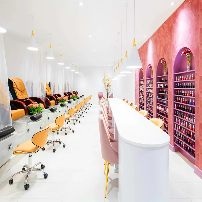 Bar manicure salone unghie rosa acceso con parete prodotti_01