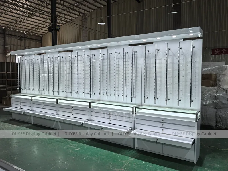 Uzun Beyaz Optik Gözlük Sergileme Dolabı with LED Arka Paneller_04