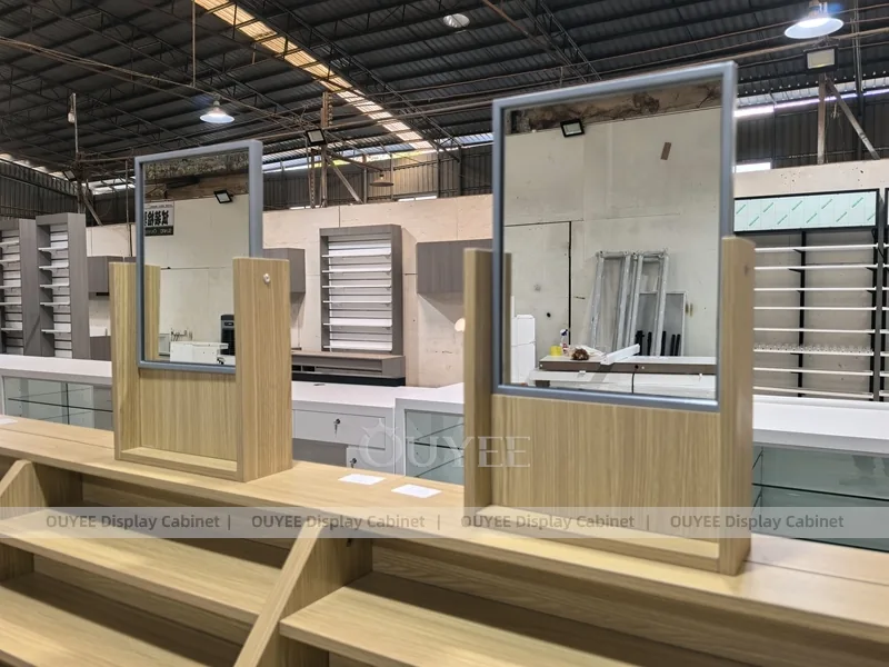 Siyah Metal Ayaklı Uzun Ahşap Optik Gösterim Masası Sistemi_03