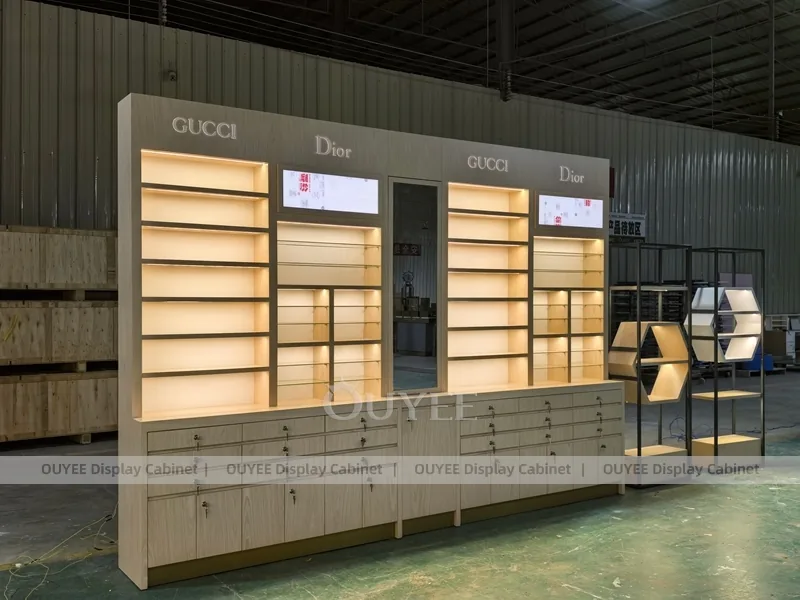 Luxury Optical Display Wall with Brand Panels and Accent Shelving_01
