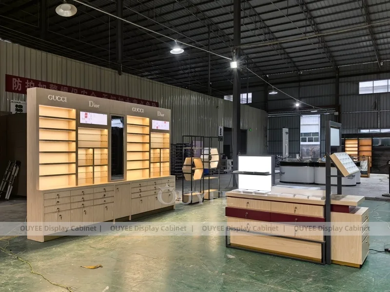 Luxury Optical Display Wall with Brand Panels and Accent Shelving_13