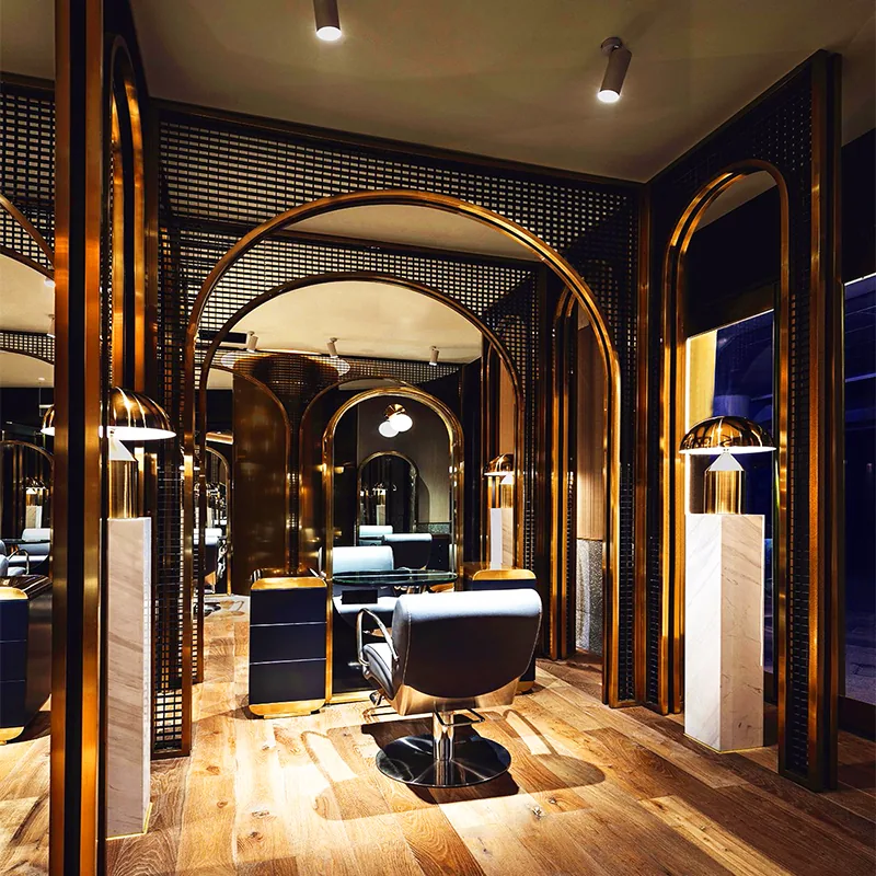 Suite de coiffure de barbier en bois de luxe avec miroirs arqués_04