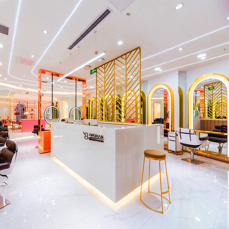 Işıklı Kemer Aynalı Beyaz ve Altın Salon Stil İstasyonları_03