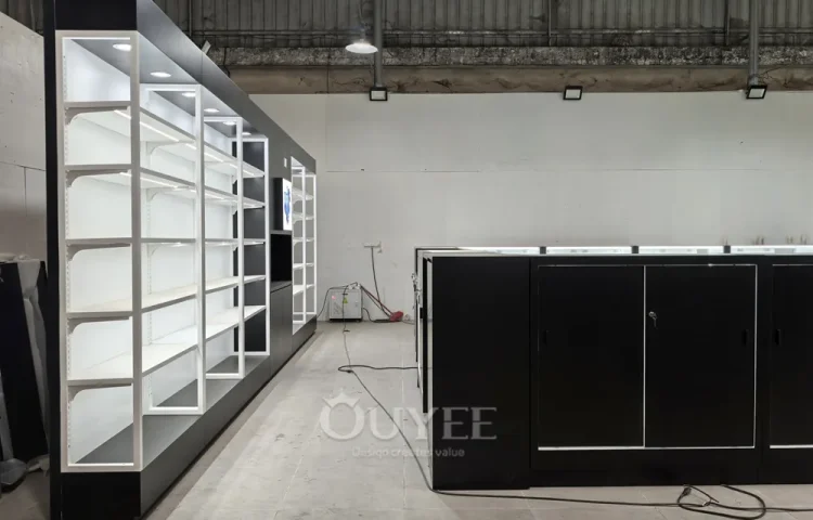 رف عرض حائط LED بالأبيض والأسود 01