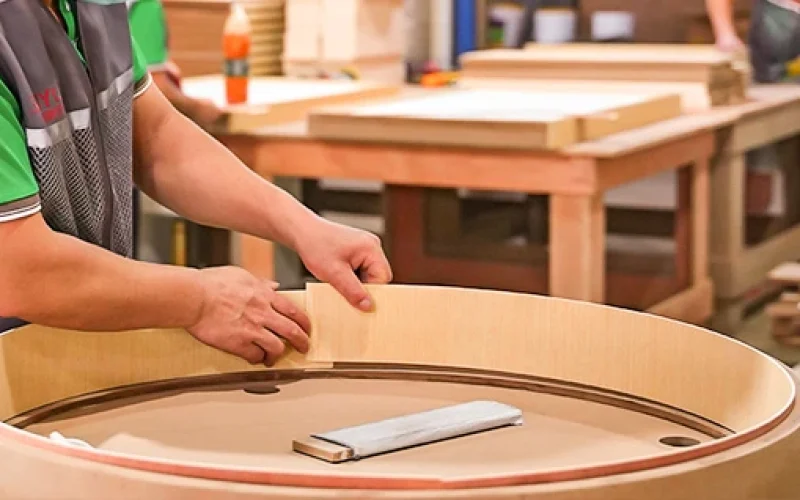End-to-end jewelry store fixture production packing and shipping support