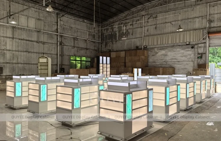 Освещенная модульная выкладка для парфюмерных гондол_01