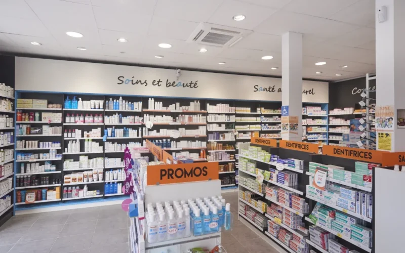 Pharmacy Reception Counter Design (3)