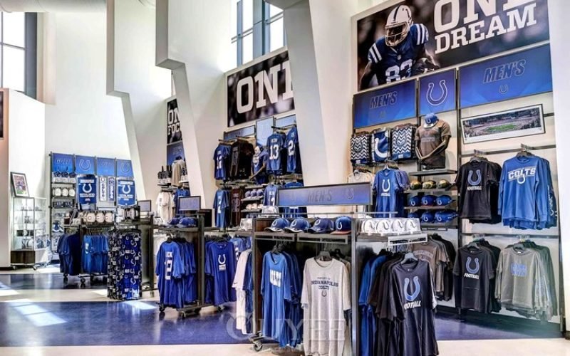 Diseño de Interior para Tienda de Moda Deportiva (4)