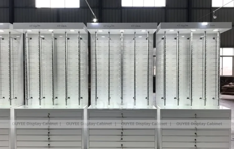 LED Çubuk Panelli Beyaz Gözlük Teşhir Dolabı Duvarı_01
